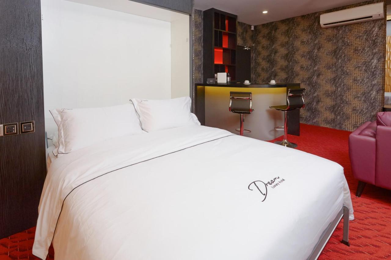 Dream Luxury Hotel Muar Kültér fotó